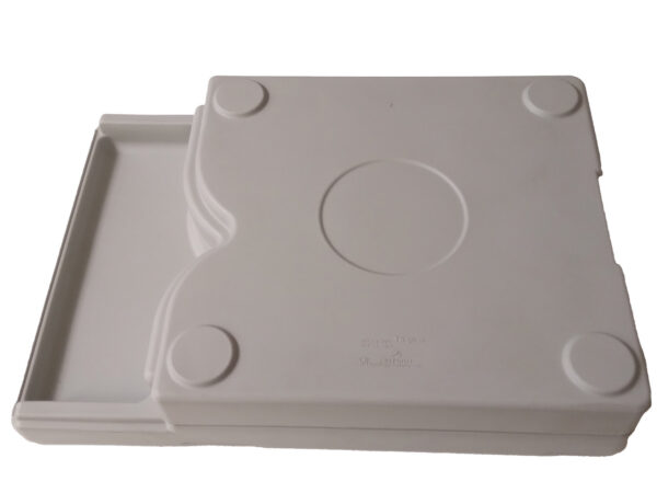 FOUR COMPARTMENT ISOTHERMAL TRAY