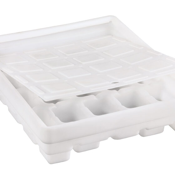Drip collection pallet for fish transport